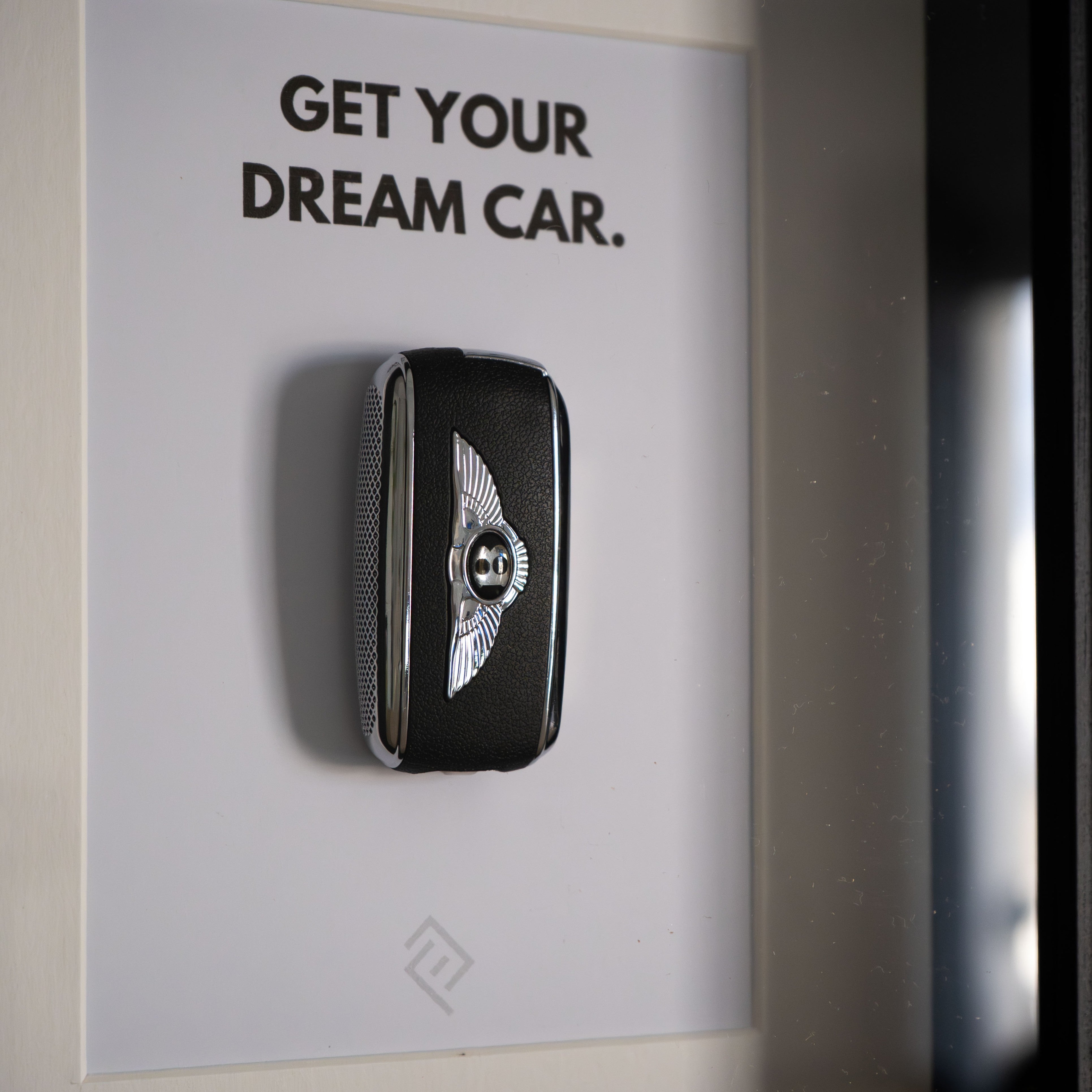 Clé de Bentley Encadrée - Phrase de motivation personnalisable
