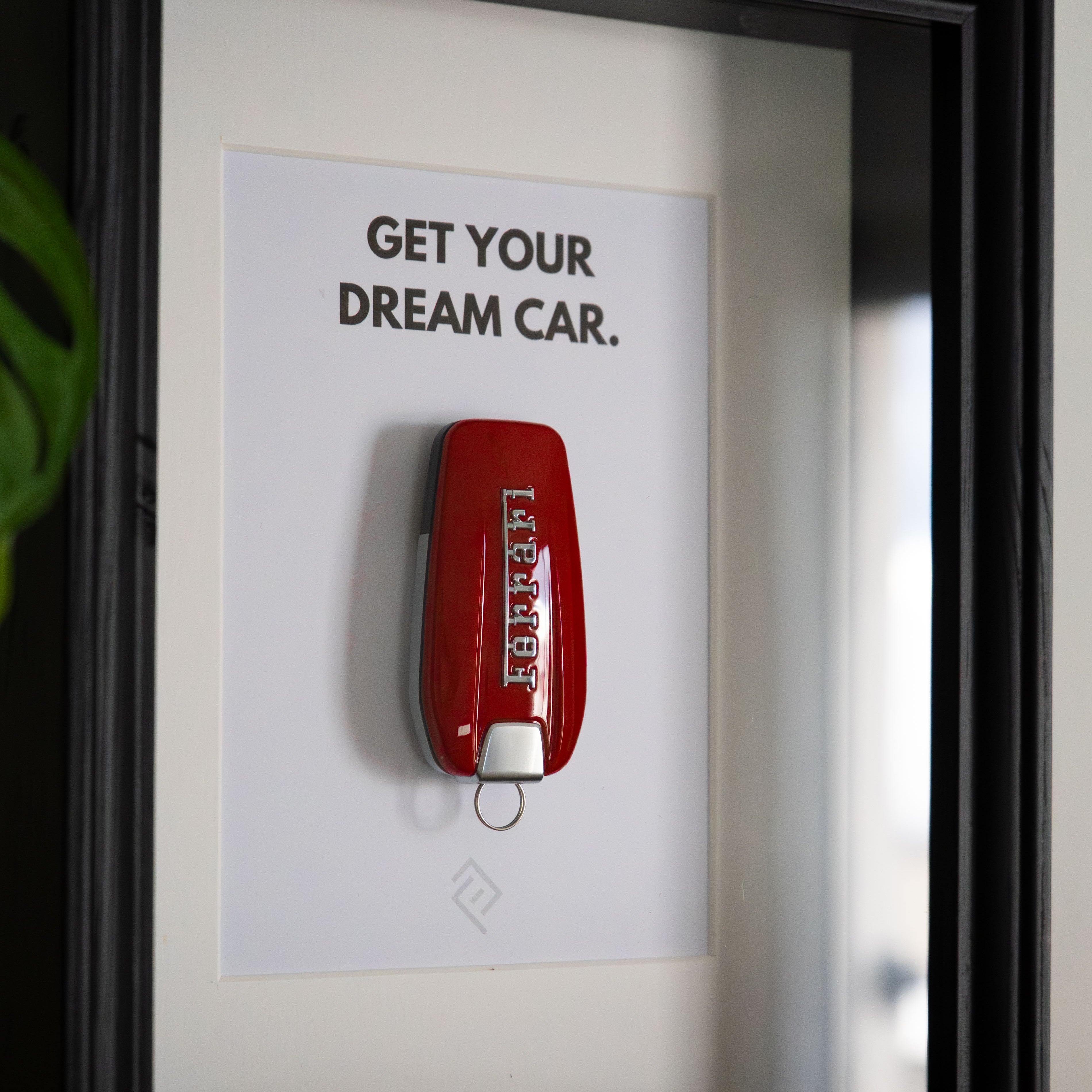 Clé de Ferrari Encadrée - Phrase de motivation personnalisable