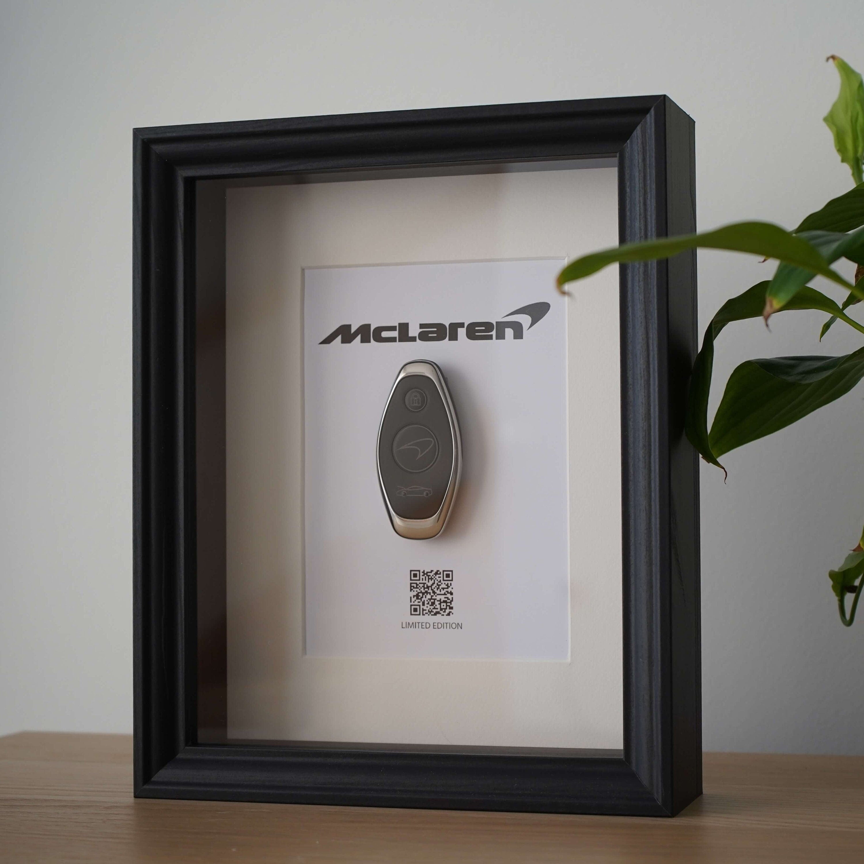 Clé McLaren 720s Encadrée - QR Code