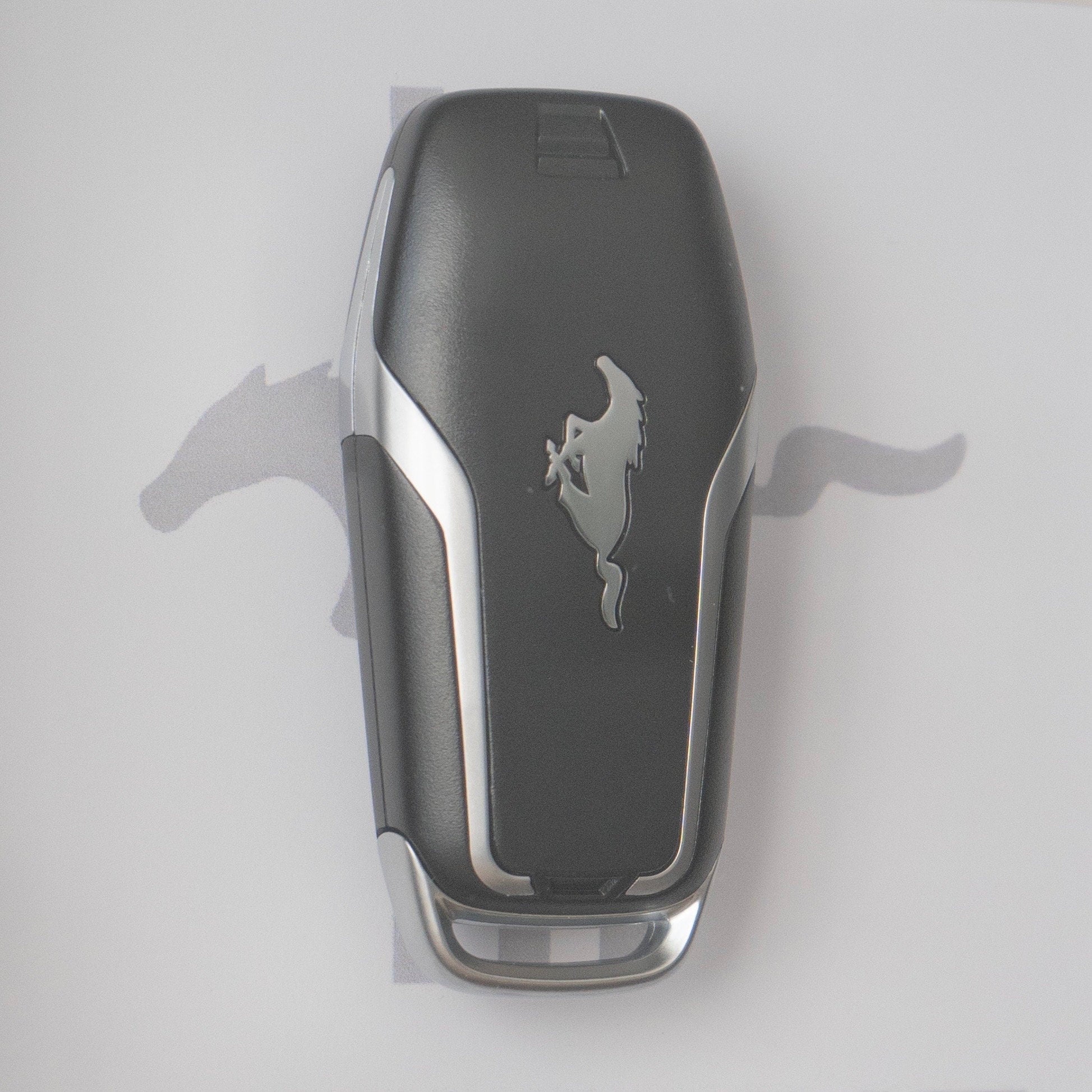 Clé de Mustang Encadrée - QR Code