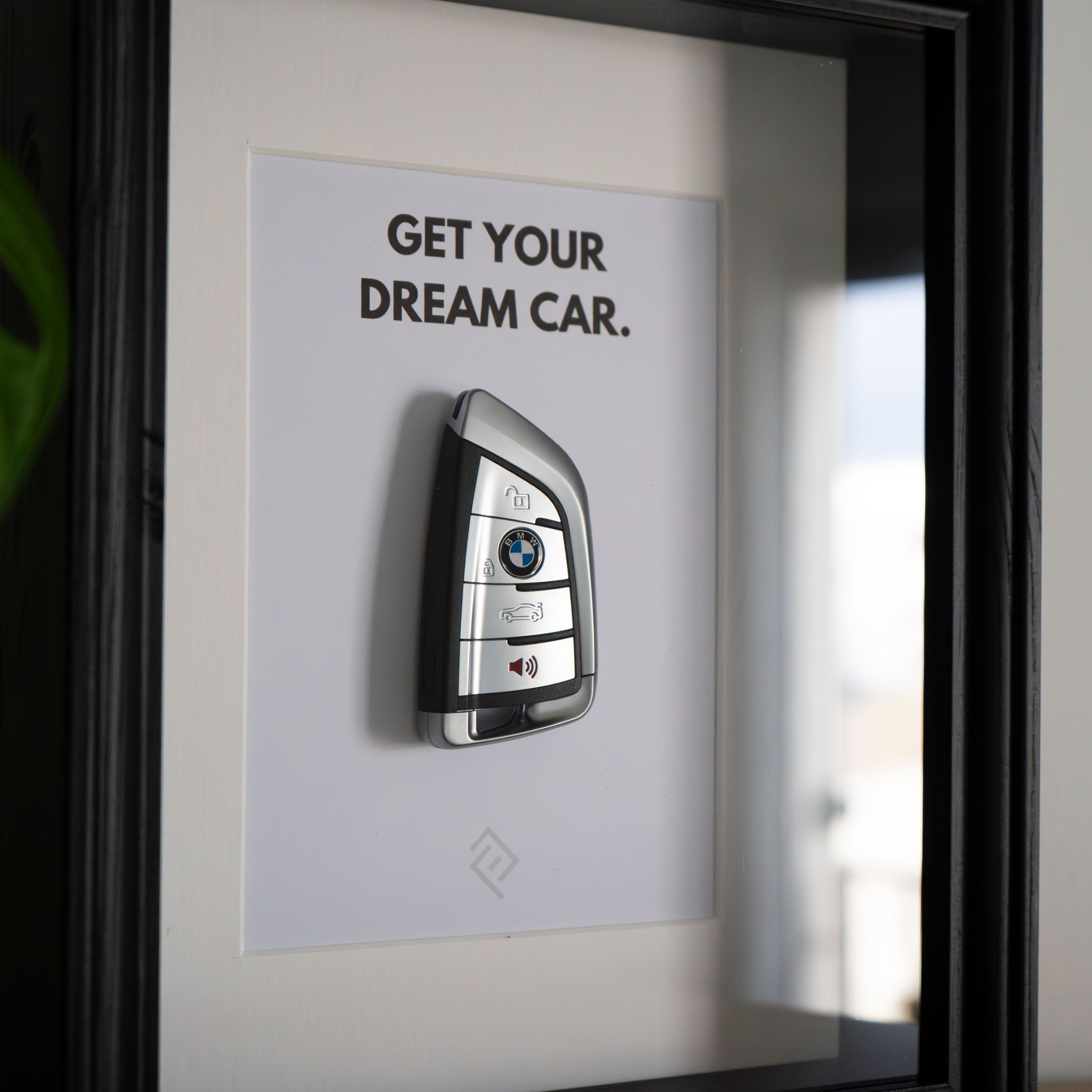 Clé de BMW Encadrée - Phrase de motivation personnalisable