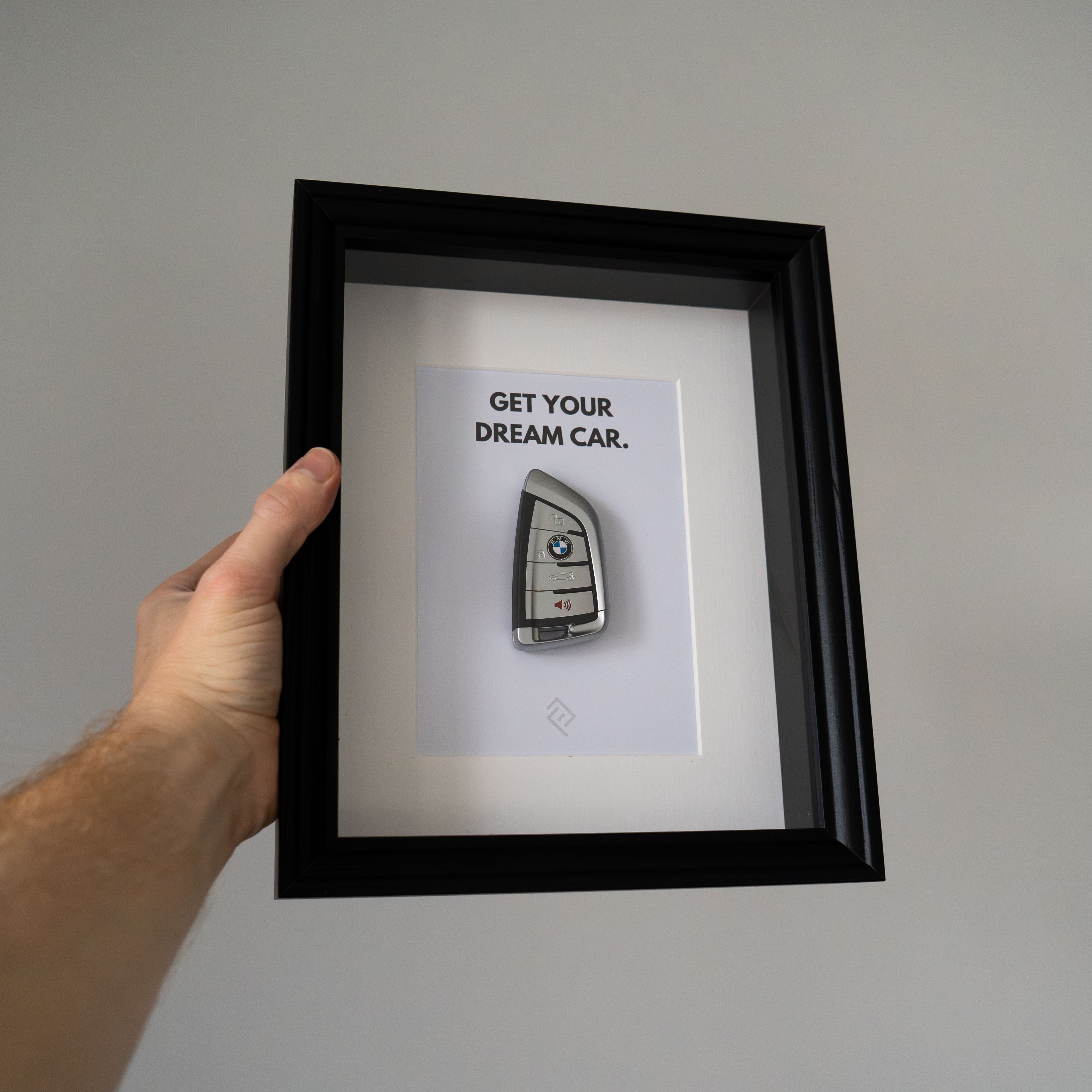 Clé de BMW Encadrée - Phrase de motivation personnalisable