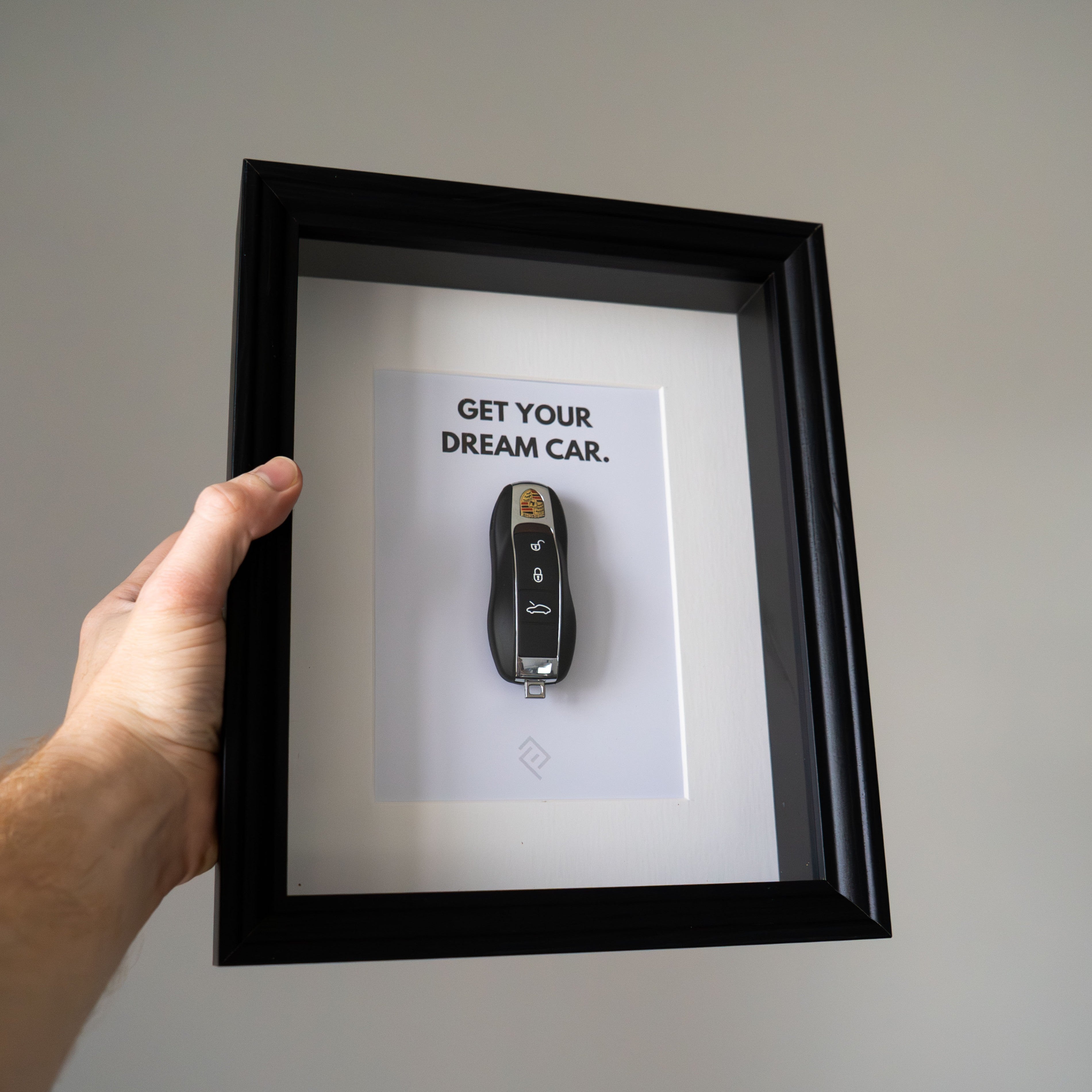 Clé de Porsche 911 Encadrée - Phrase de motivation personnalisable