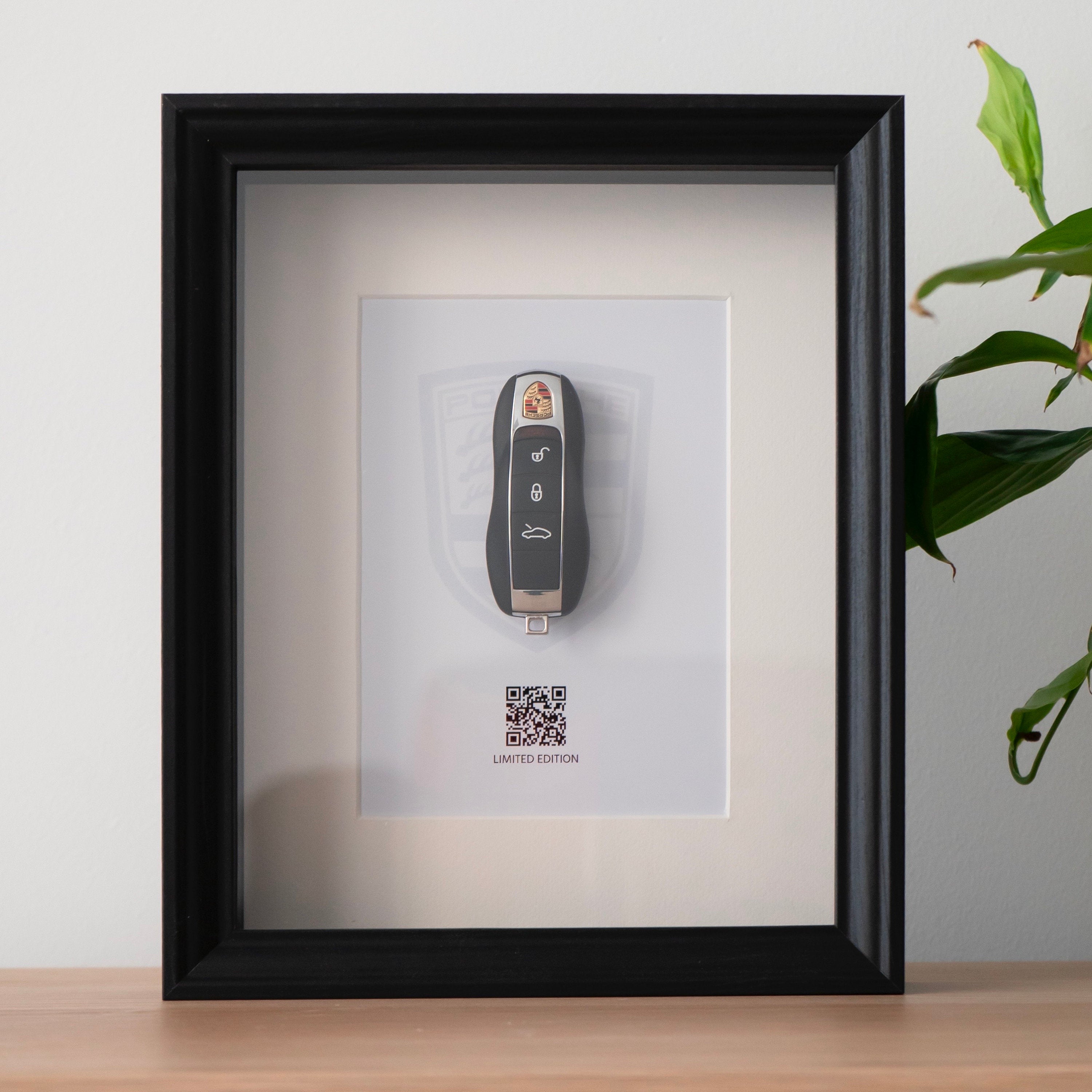 Porsche 911 key decoration framed - QR Code