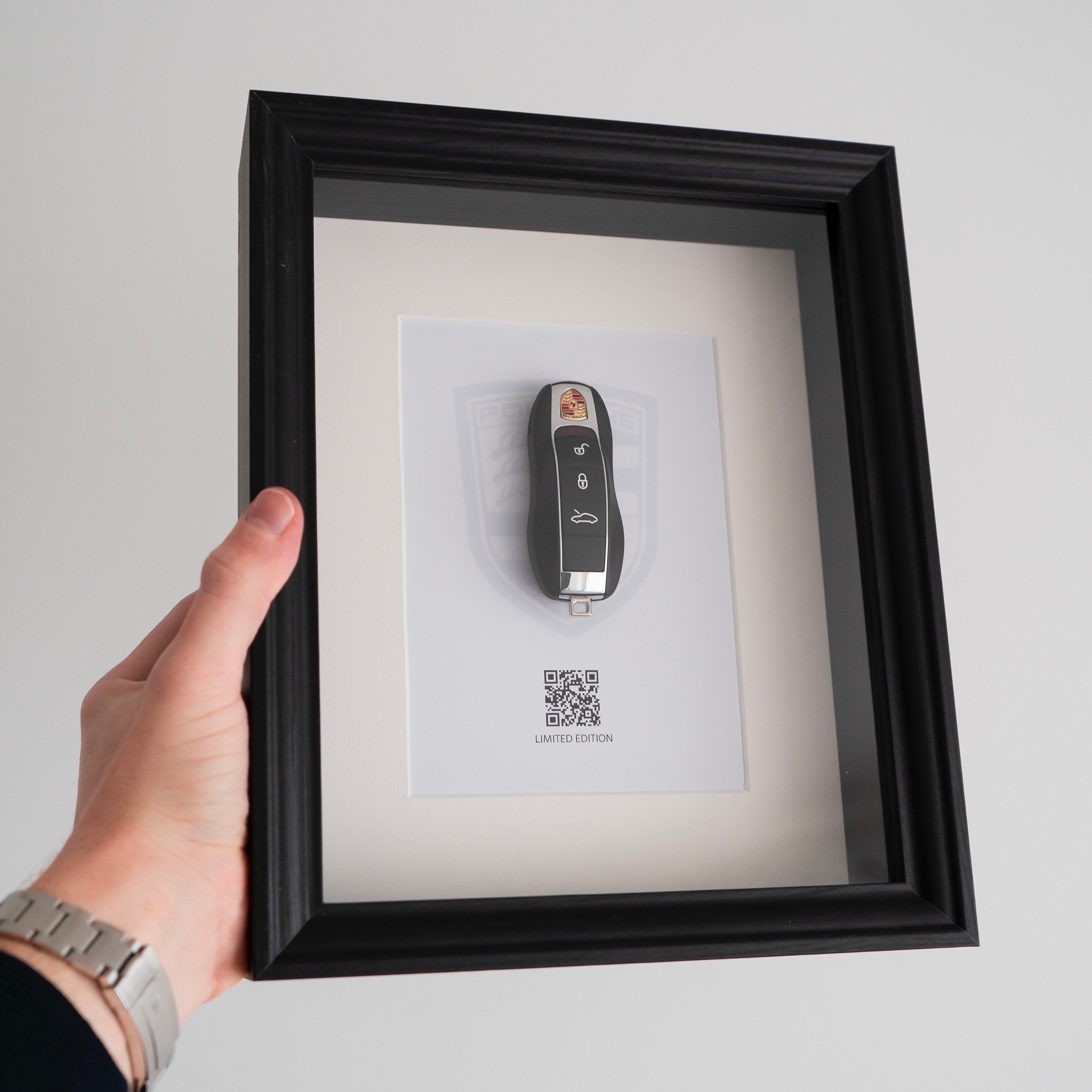 Porsche 911 key decoration framed - QR Code