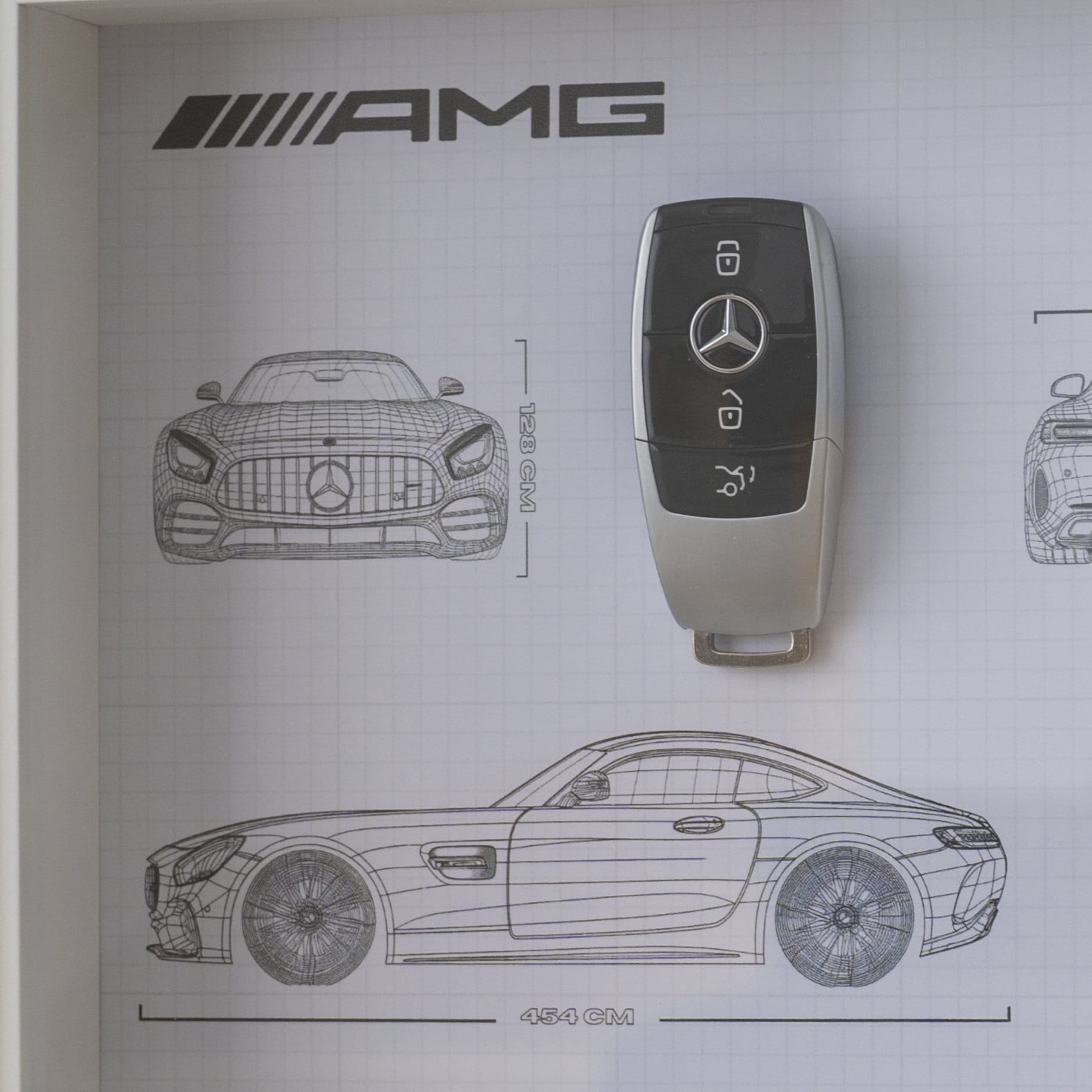 Clé Mercedes AMG Encadrée Authentique - Blueprint avec NFC